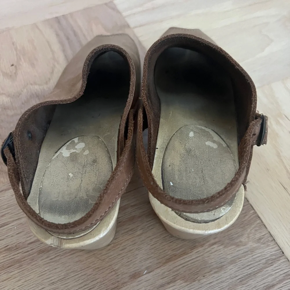 Sven Tan Slingback Clogs - Picture 3 of 7